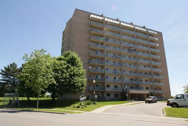London East, ON N5Y 3E9,583 MORNINGTON AVE #1103