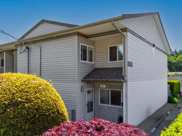 1537 Noel Ave #101, Comox, BC V9M 3H8