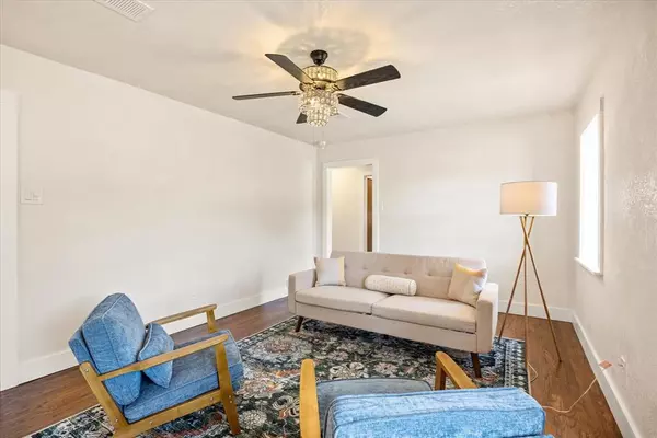 201 E 3rd Street, Weatherford, TX 76086