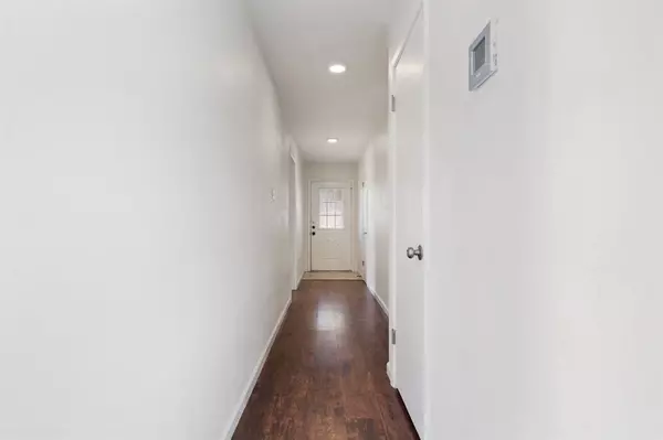 Grapevine, TX 76051,926 Harber Avenue
