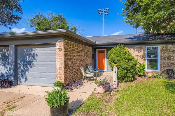 Arlington, TX 76016,3719 French Wood Drive