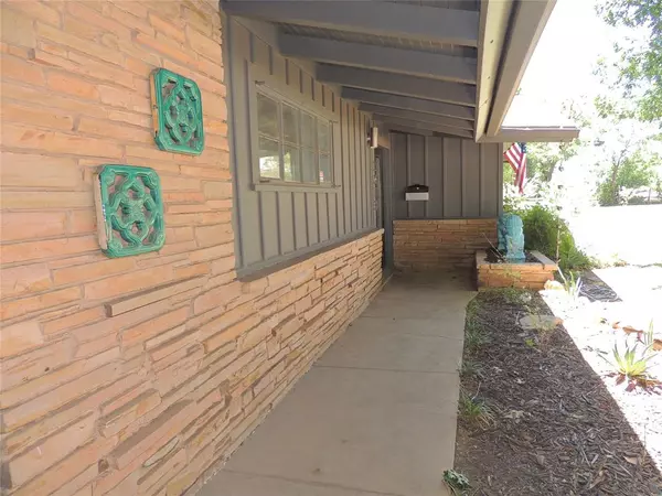 Abilene, TX 79605,2073 Highland Avenue