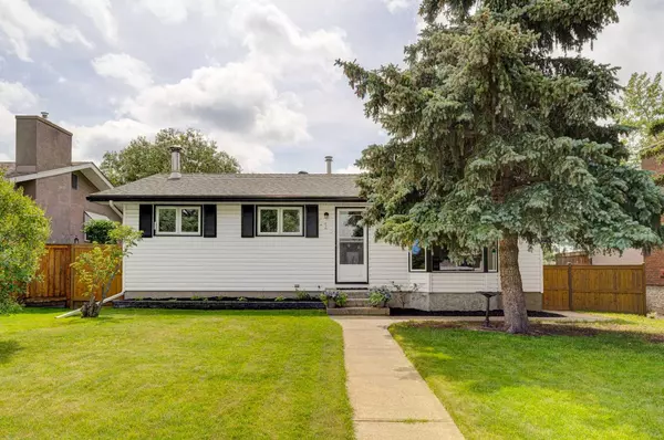 113 Hawkey CRES NE, Airdrie, AB T4B 1L9