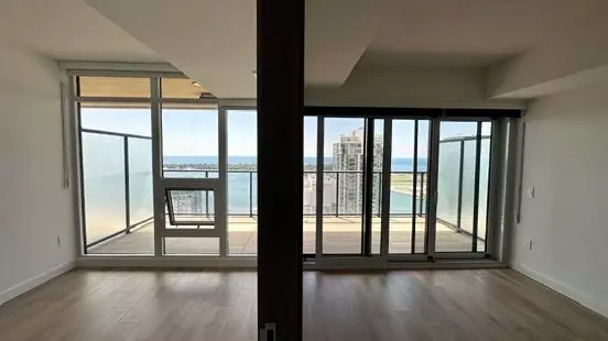 Toronto C01, ON M5V 0X3,1 Concord Cityplace WAY #4908