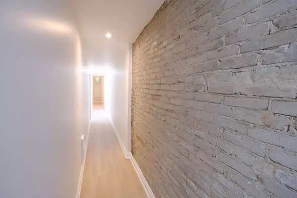 Toronto C03, ON M6E 2V8,325 Oakwood AVE #2nd Floor