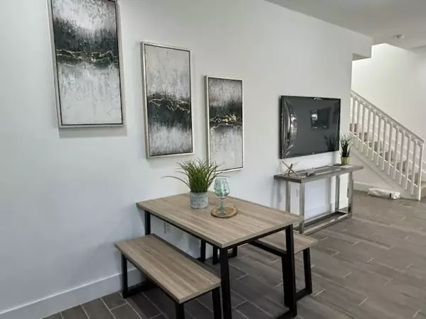 Fort Lauderdale, FL 33316,404 SE 22nd St #3