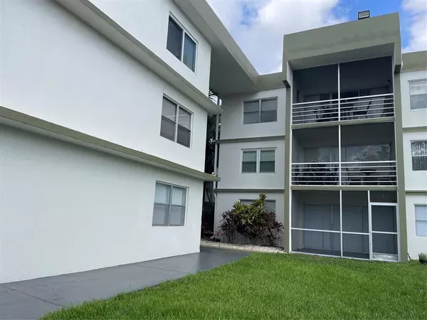 4255 N UNIVERSITY Dr #214, Sunrise, FL 33351