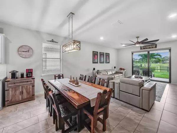 Port St Lucie, FL 34984,788 SE Villandry Way