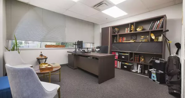 60 Granton DR #103 Office R & S & T, Richmond Hill, ON L4B 2N6