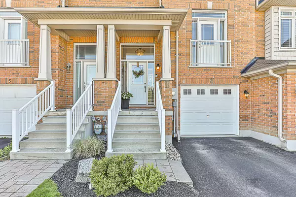 East Gwillimbury, ON L0G 1M0,7 Arthur Case CRES