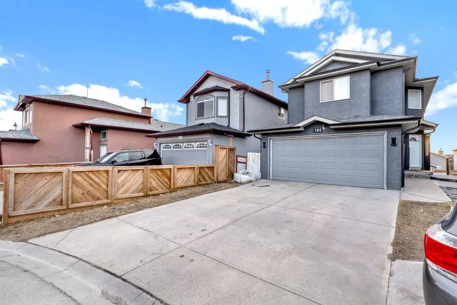 185 Tarawood PL Northeast, Calgary, AB T3J 5B4