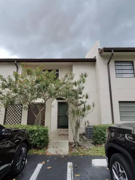 21682 Cypress Rd #11D, Boca Raton, FL 33433