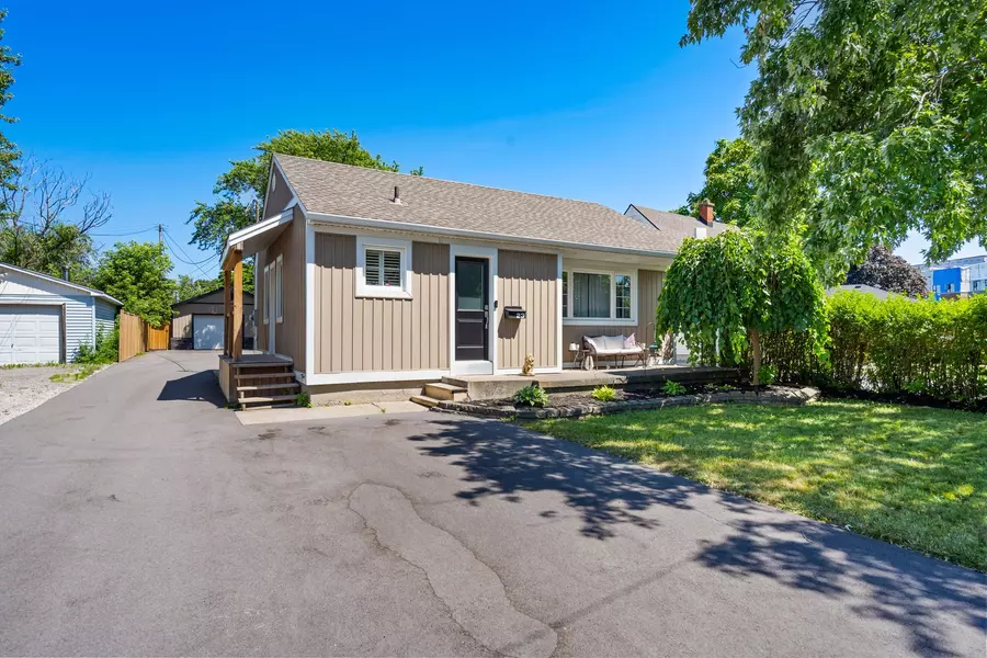 23 BLAIN PL, St. Catharines, ON L2P 2R4
