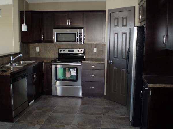 Grande Prairie, AB T8X0H8,7406 89 ST