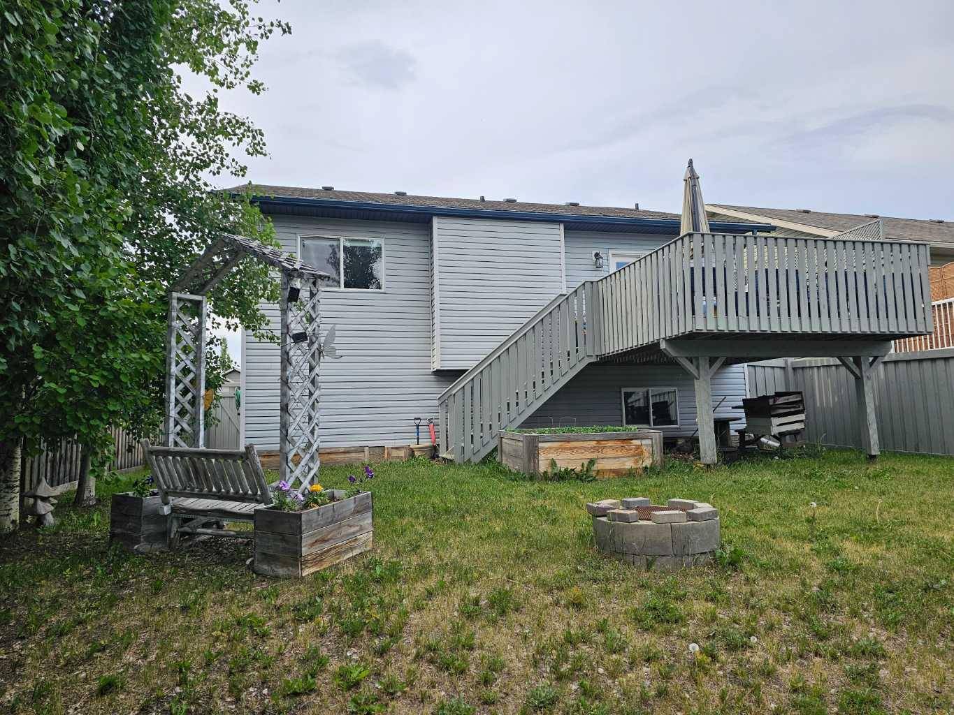 Grande Prairie, AB T8W0E3,11325 69 AVE