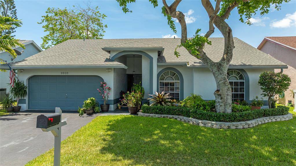 9910 NW 53rd Ct, Coral Springs, FL 33076