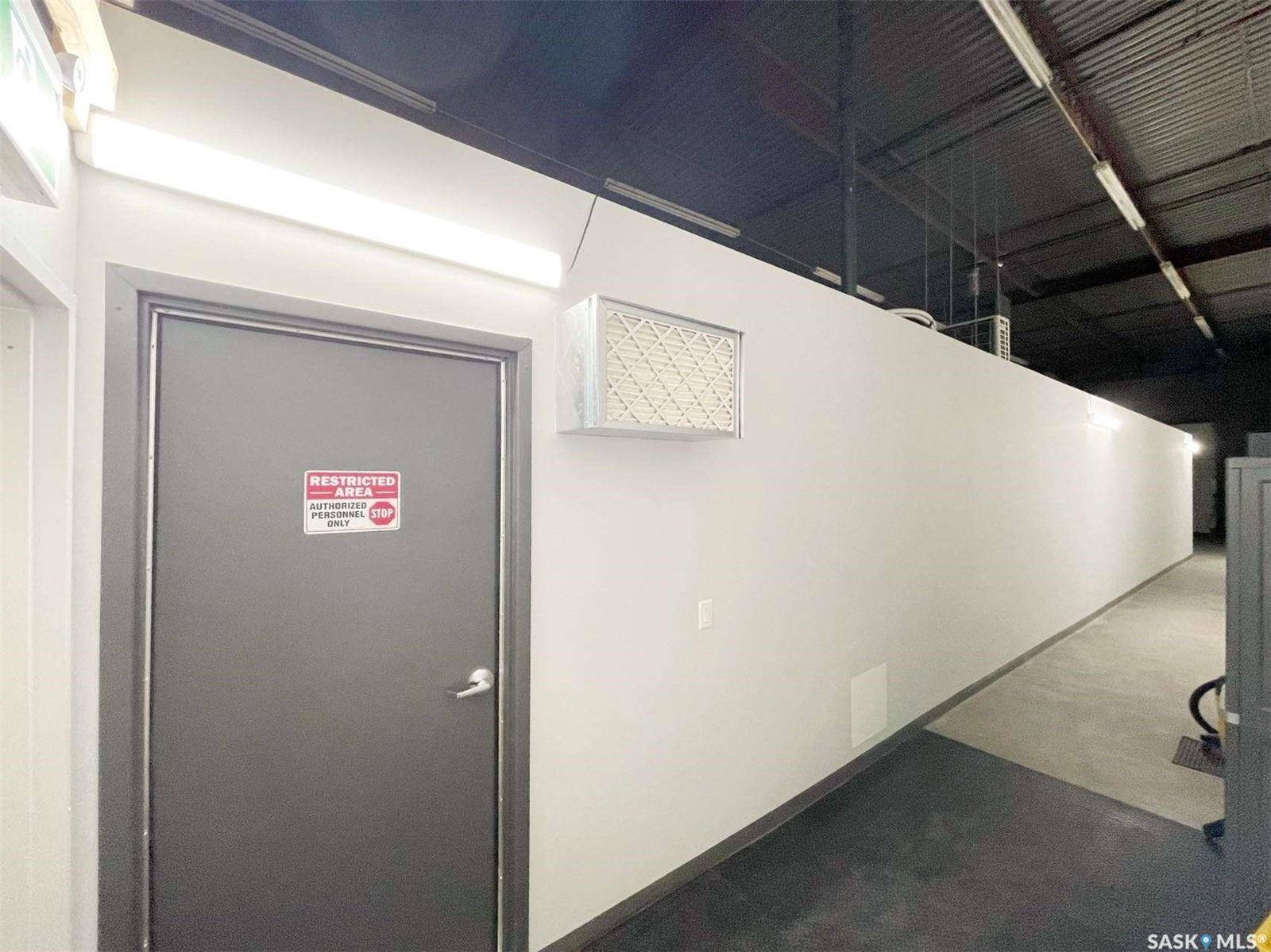 Saskatoon, SK S7L 6A3,401 Pakwa PLACE #8