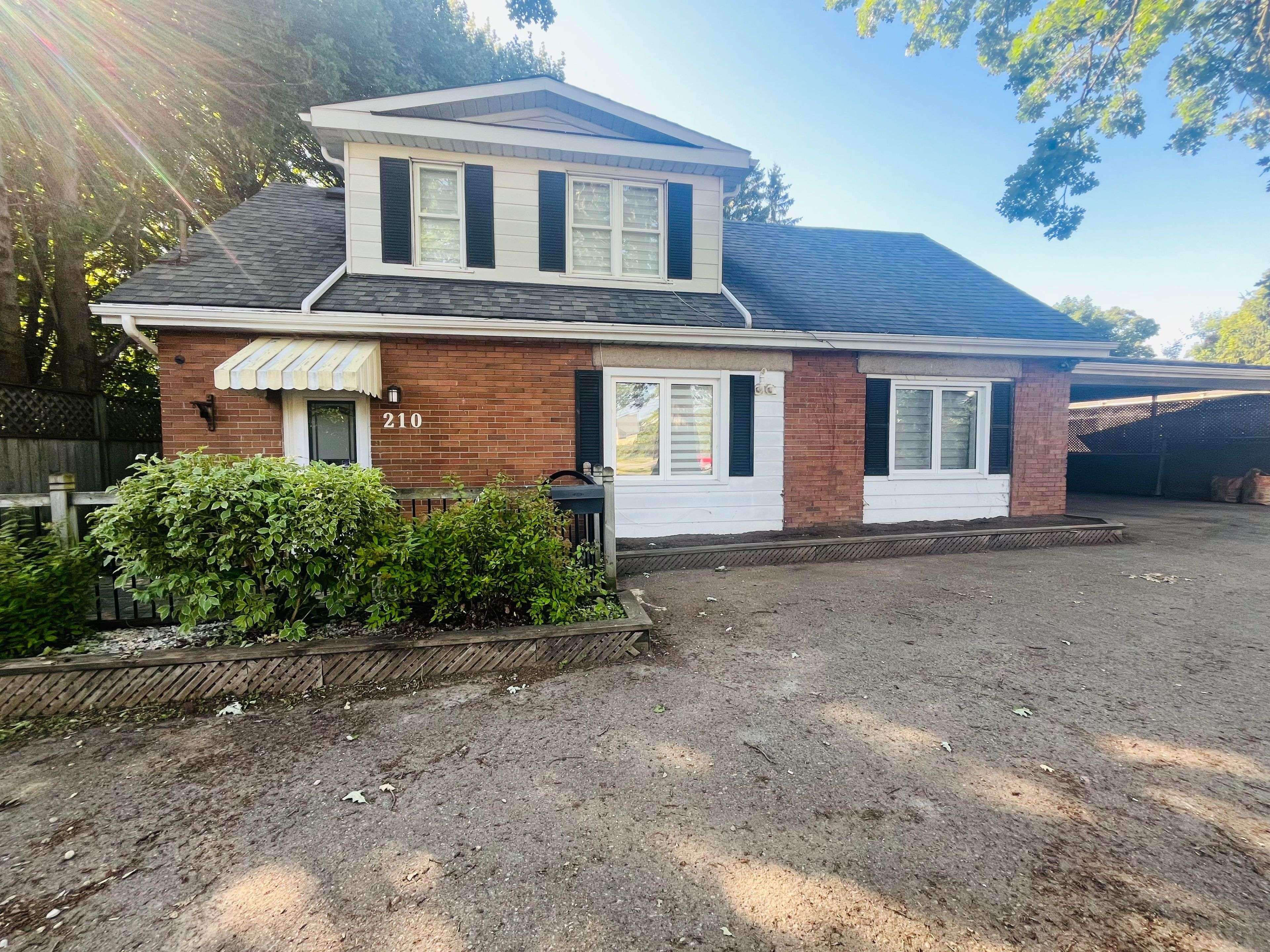 210 Speedvale AVE E #1, Guelph, ON N1E 1M5