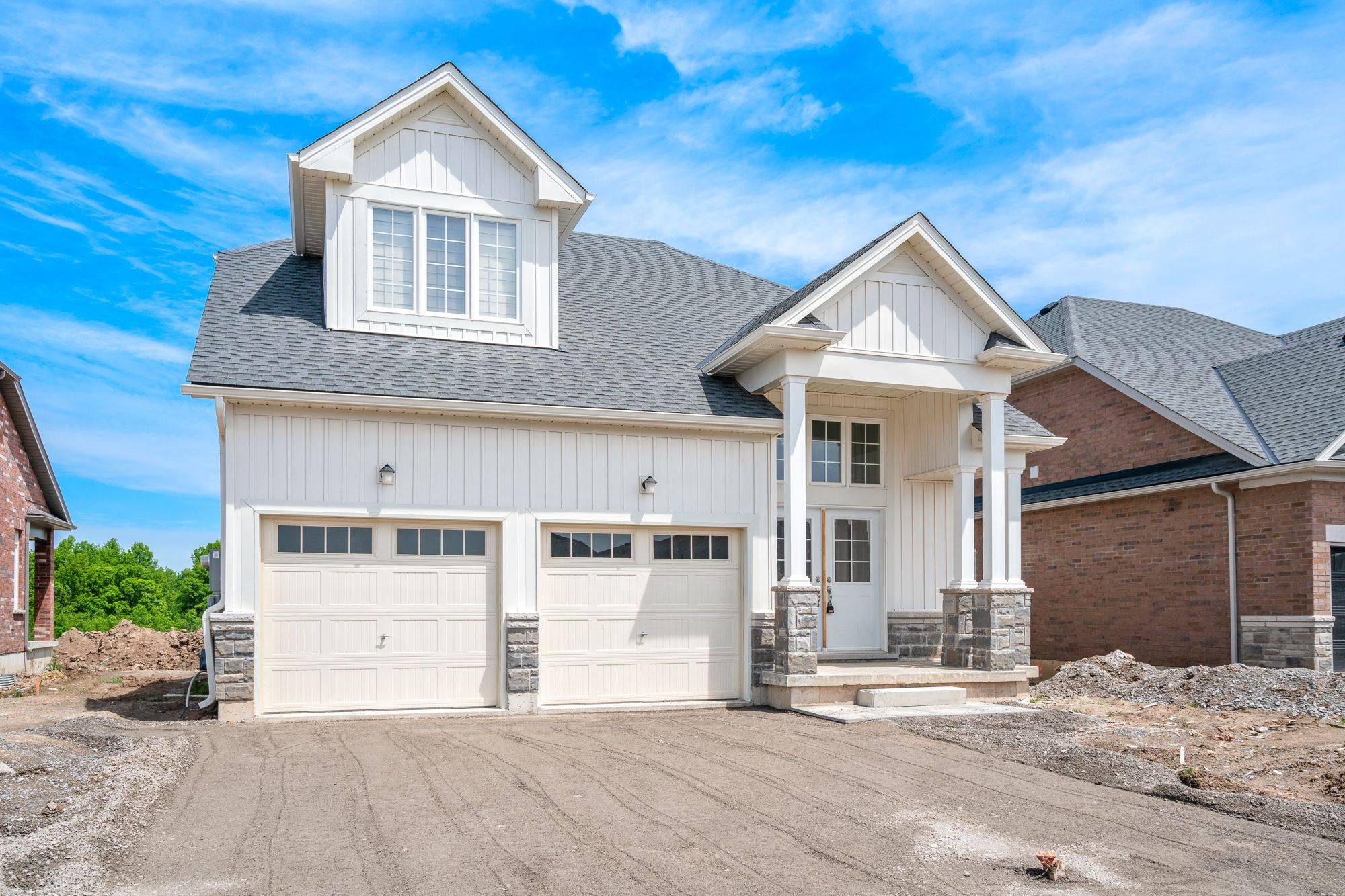 1562 Marina DR, Fort Erie, ON L2A 5P2