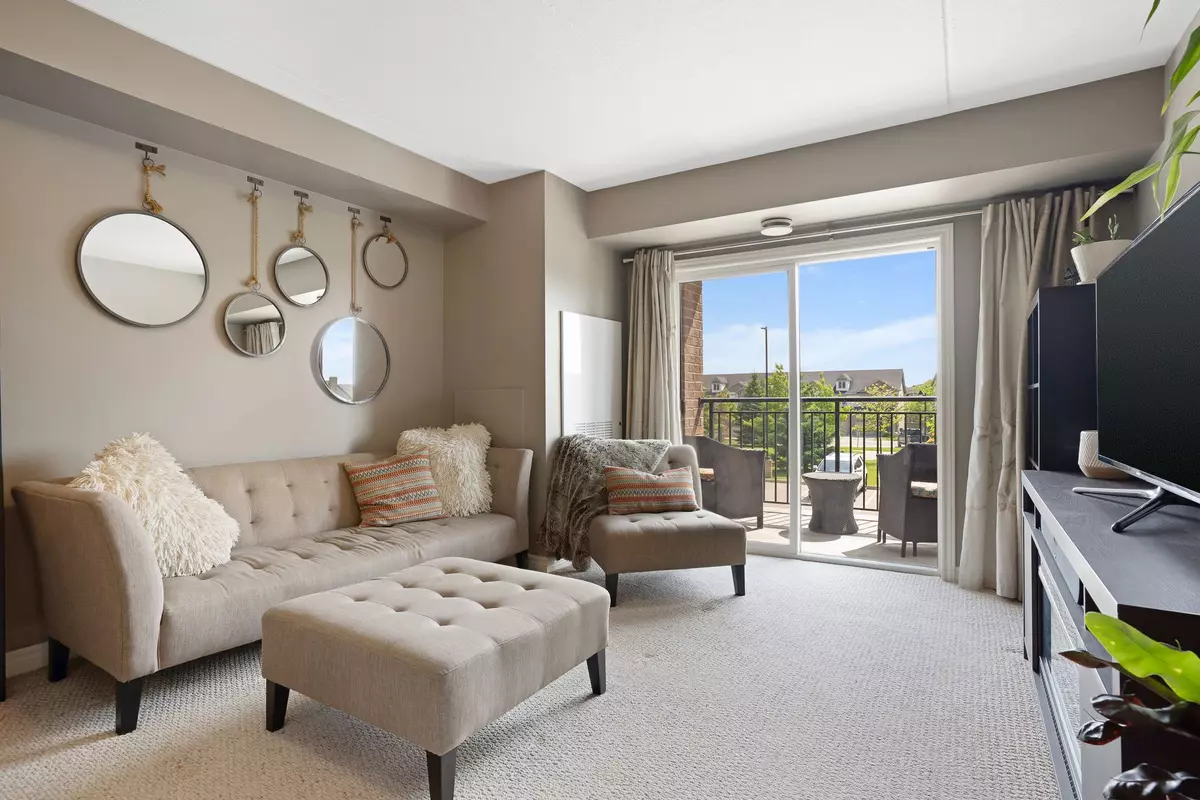 Guelph, ON N1L 0L2,45 Kingsbury SQ #214