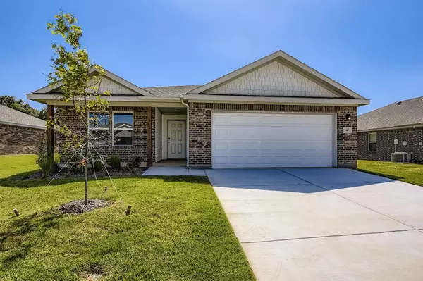 540 Jameson Street, Springtown, TX 76082