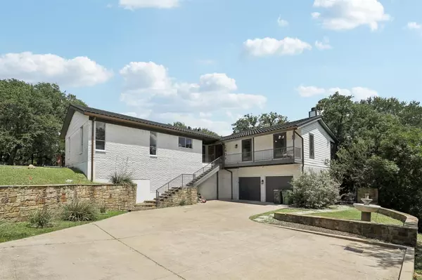 2404 Westwood Drive, Arlington, TX 76012