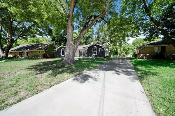 Desoto, TX 75115,1029 Ray Andra Drive