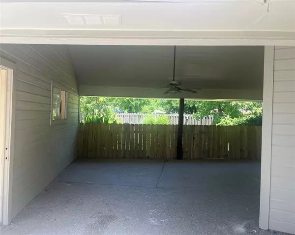 Benton, LA 71006,4618 Palmetto Road