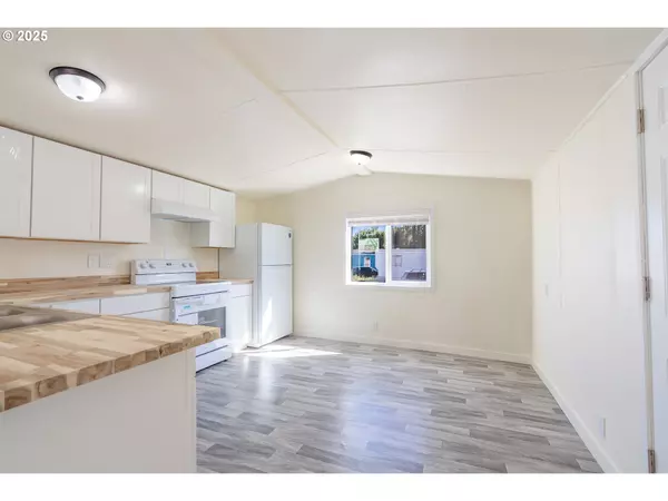 Keizer, OR 97303,2031 NE KENNEDY CIR #29