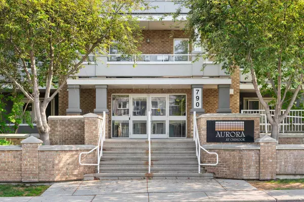 Calgary, AB T2V2G9,790 Kingsmere CRES SW #209