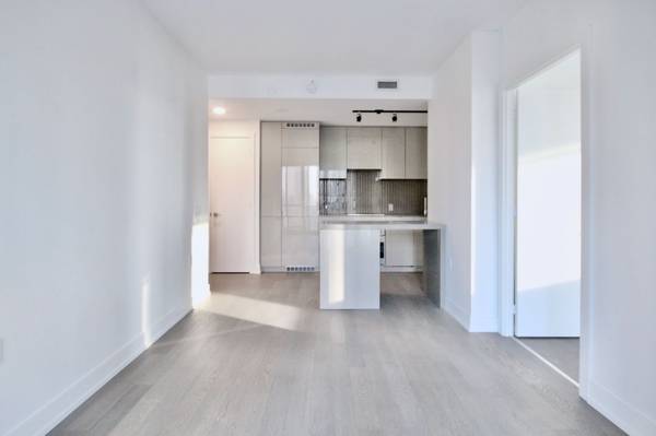 7 Grenville ST #2103, Toronto C01, ON M4Y 0E9