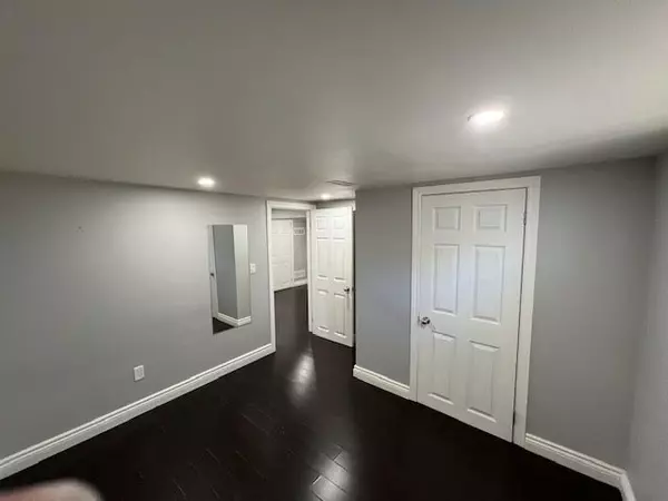 Toronto C07, ON M2R 2H6,37 Kenton DR #Lower Level