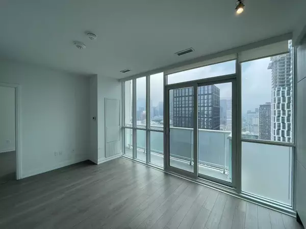 Toronto C08, ON M5B 0B9,77 Mutual ST #PH05