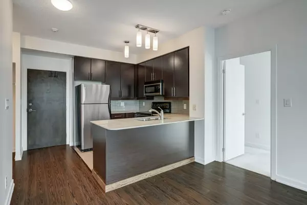 Toronto C01, ON M5J 2Z3,18 Harbour ST #2409