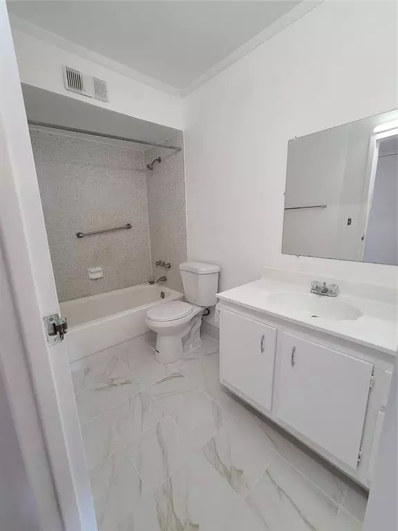 North Lauderdale, FL 33068,1810 SW 81st ave #2400