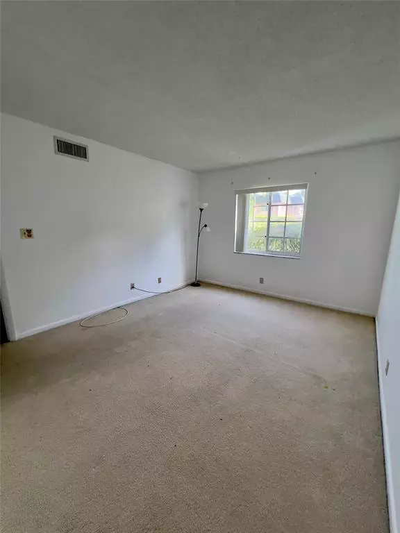 Deerfield Beach, FL 33441,706 SE 2nd Ave #331