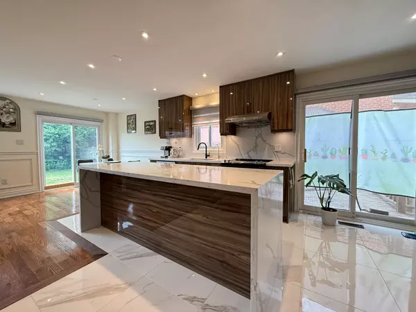 Richmond Hill, ON L4C 8W3,11 Belvedere CRES