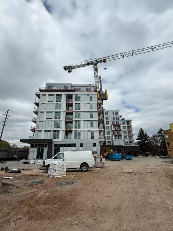 490 Plains RD E #43, Burlington, ON L7T 2E1