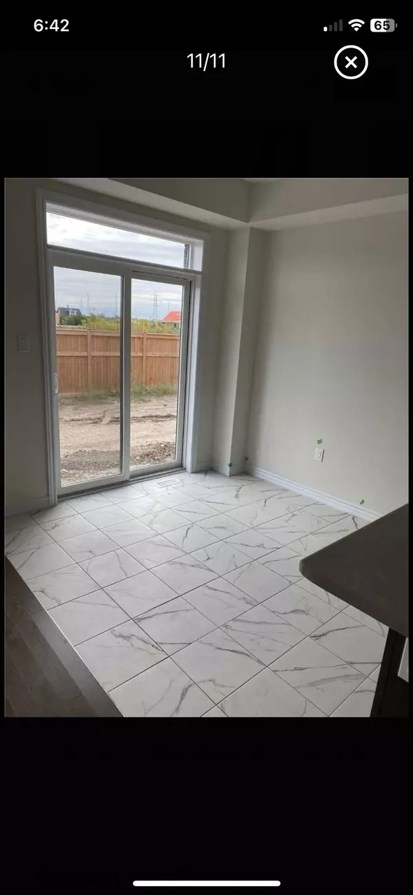 Thorold, ON L2V 0K2,210 Explorer WAY