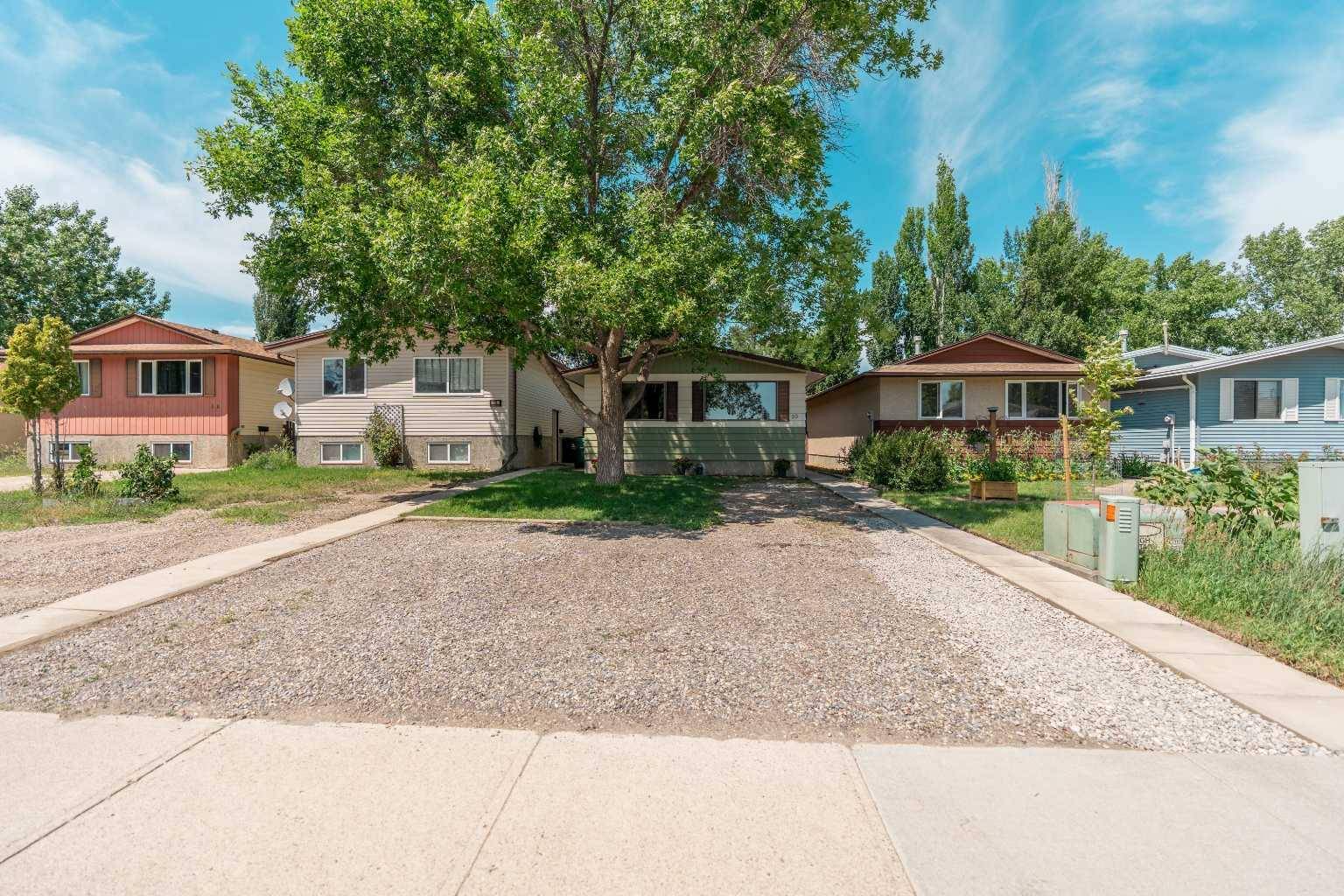 Lethbridge, AB T1K 5H3,50 Algonquin RD W