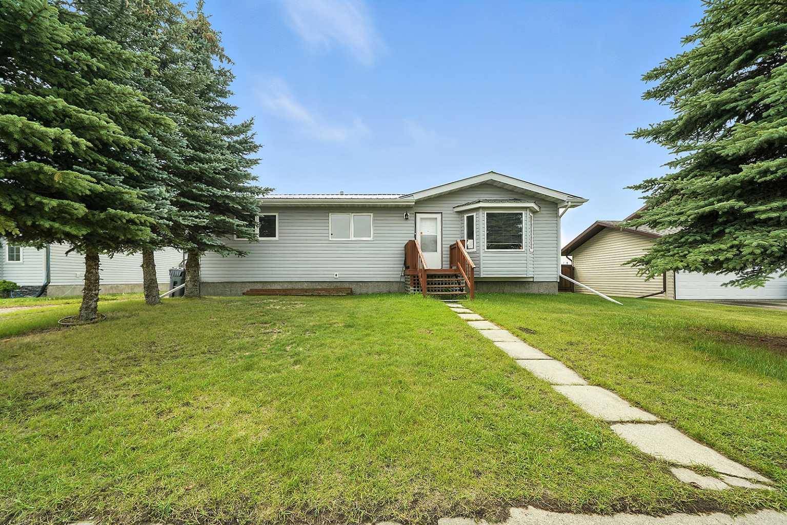 5223 55 Ave 55 Ave, Eckville, AB T0M 0X0