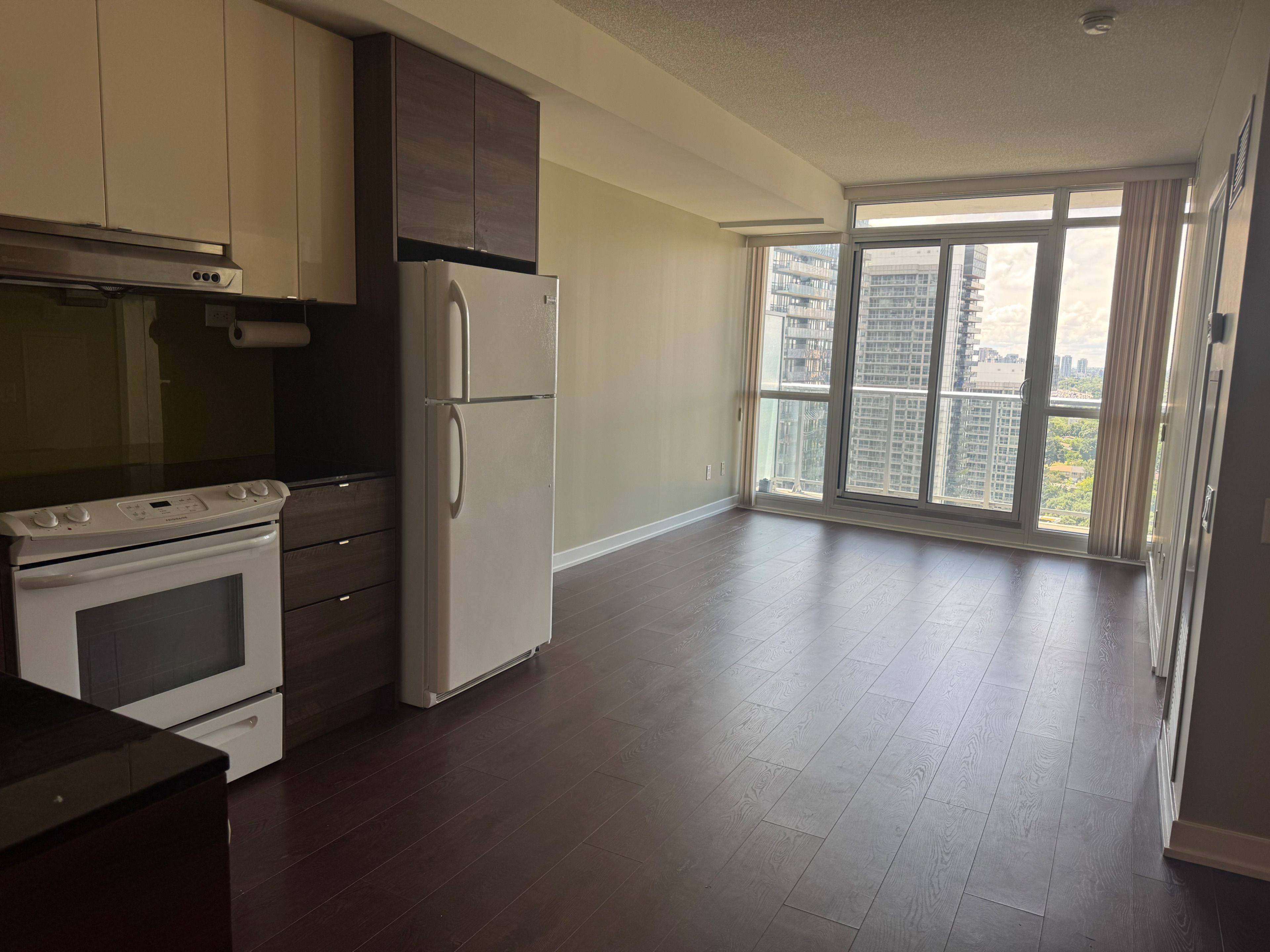 Toronto C15, ON M2K 2X9,121 Mcmahon DR #3010