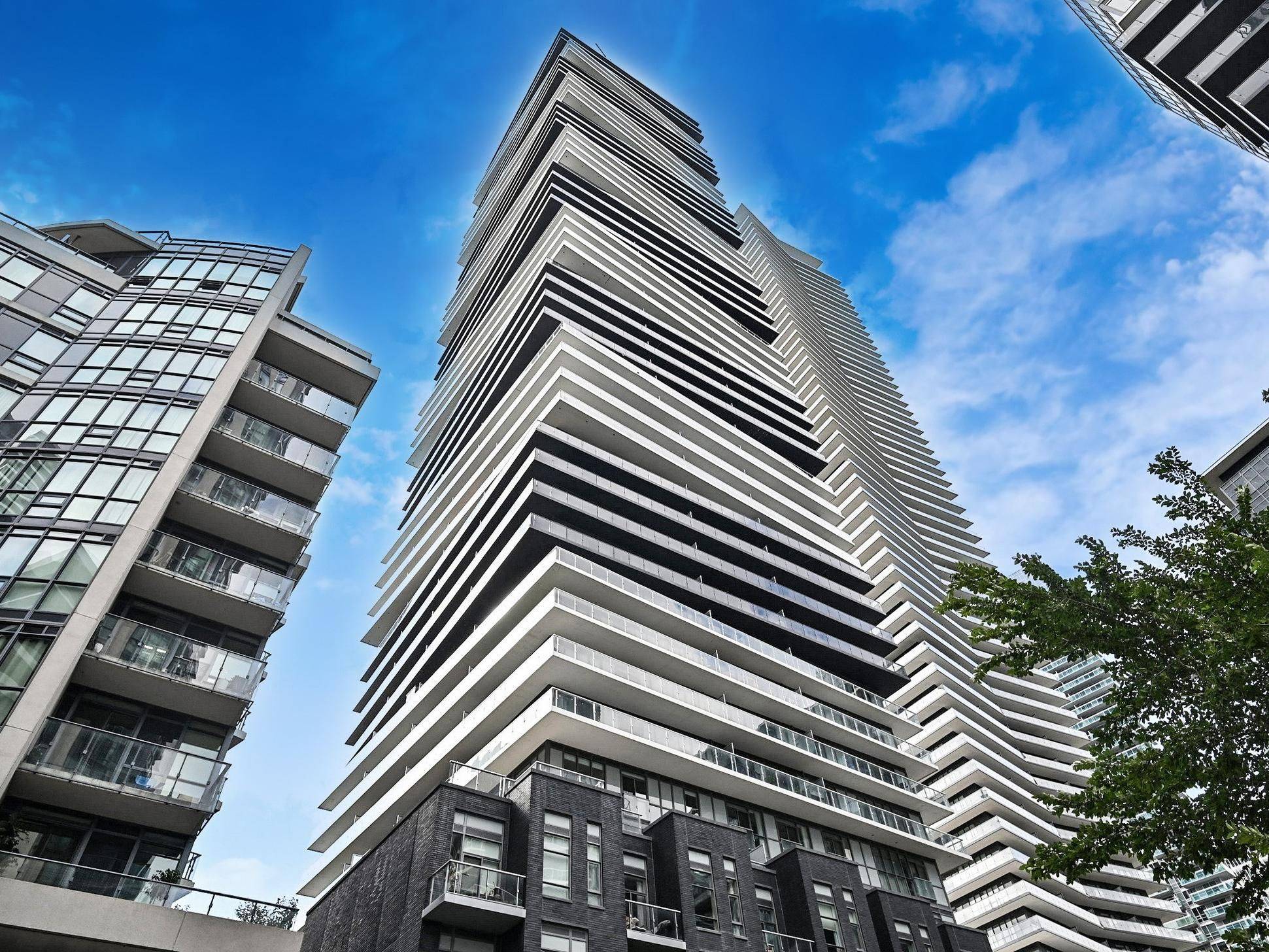 Toronto W06, ON M8V 0C8,56 Annie Craig DR #3605