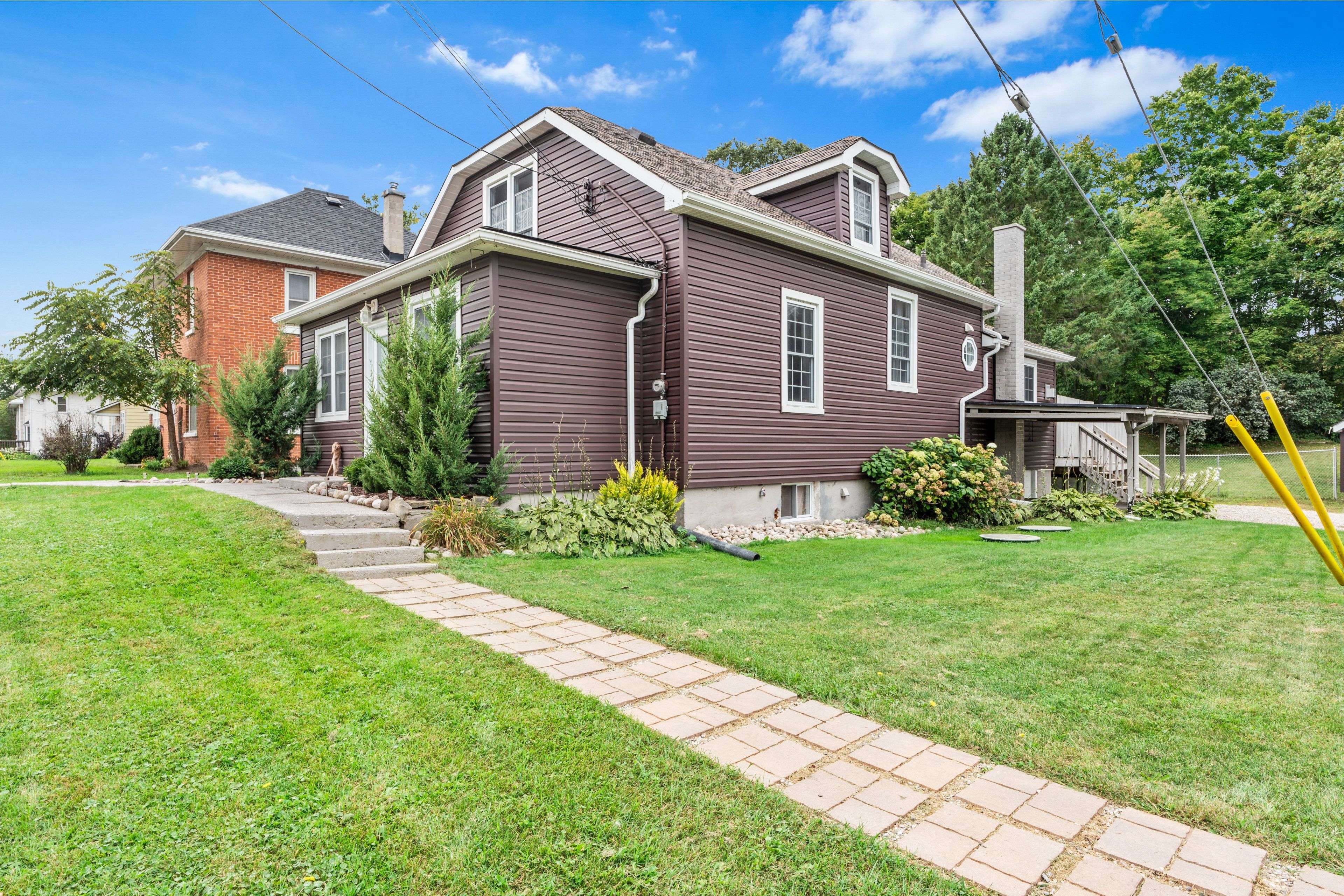 Frontenac, ON K0H 2W0,6817 38 HWY