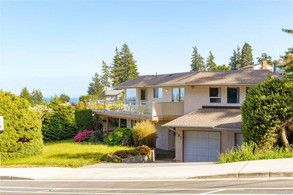 303 Lagoon Rd, Colwood, BC V9C 3T3