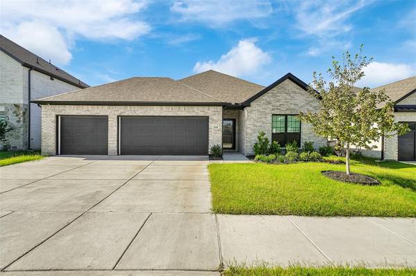 260 Lakeside Drive, Lavon, TX 75166