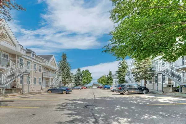 Strathmore, AB T1P 1W3,103 Strathaven DR #123