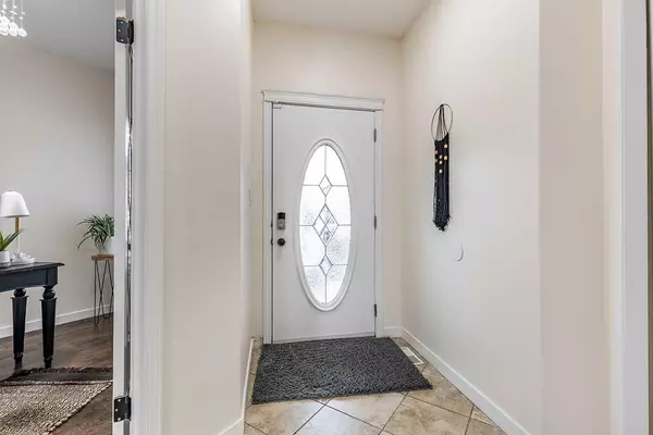 Medicine Hat, AB T1B4V5,91 Sierra DR SW