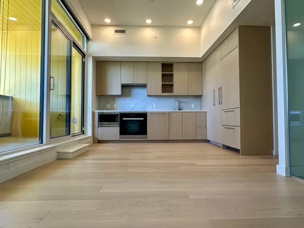 Toronto C15, ON M2K 0H2,95 Mcmahon DR #TH509