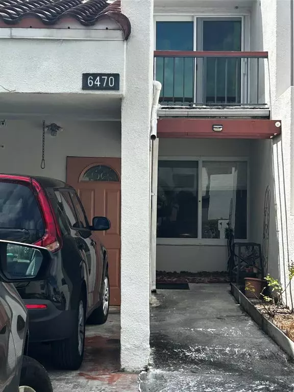 Lauderhill, FL 33319,6470 Racquet Club Dr #29